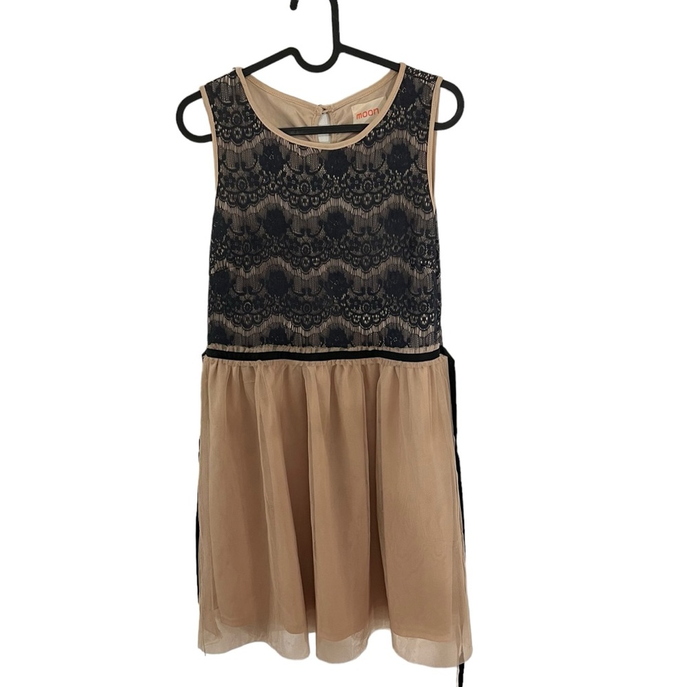 2/$15 Moon Juniors M lace tulle layered sleeveless dress tan and navy